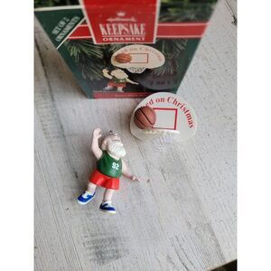 Vintage Hallmark 1992 Santa's hook shot ornament Xmas basketball